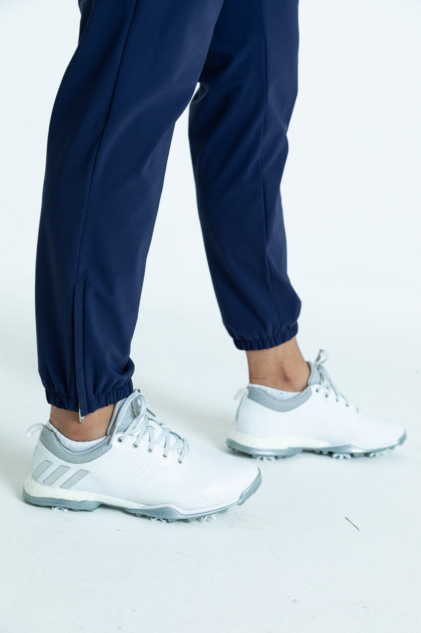 TAILORED AND TRIM GOLF JOGGER PANT